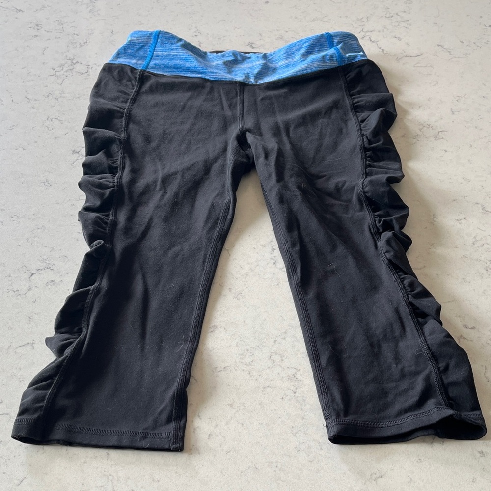 Women’s VSX Black Capri Leggings with Blue Waistband size Small